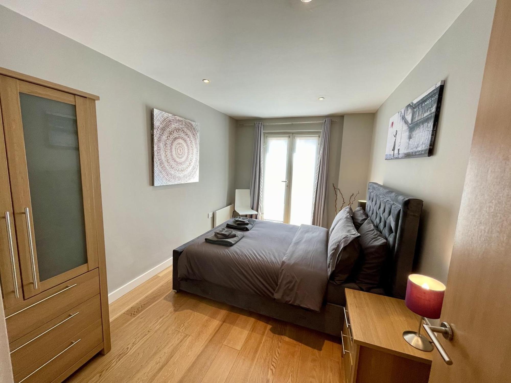 Stunning 2-Bed Town Centre Apartment - Hosted By Hutch Lifestyle Leamington Spa Exterior foto