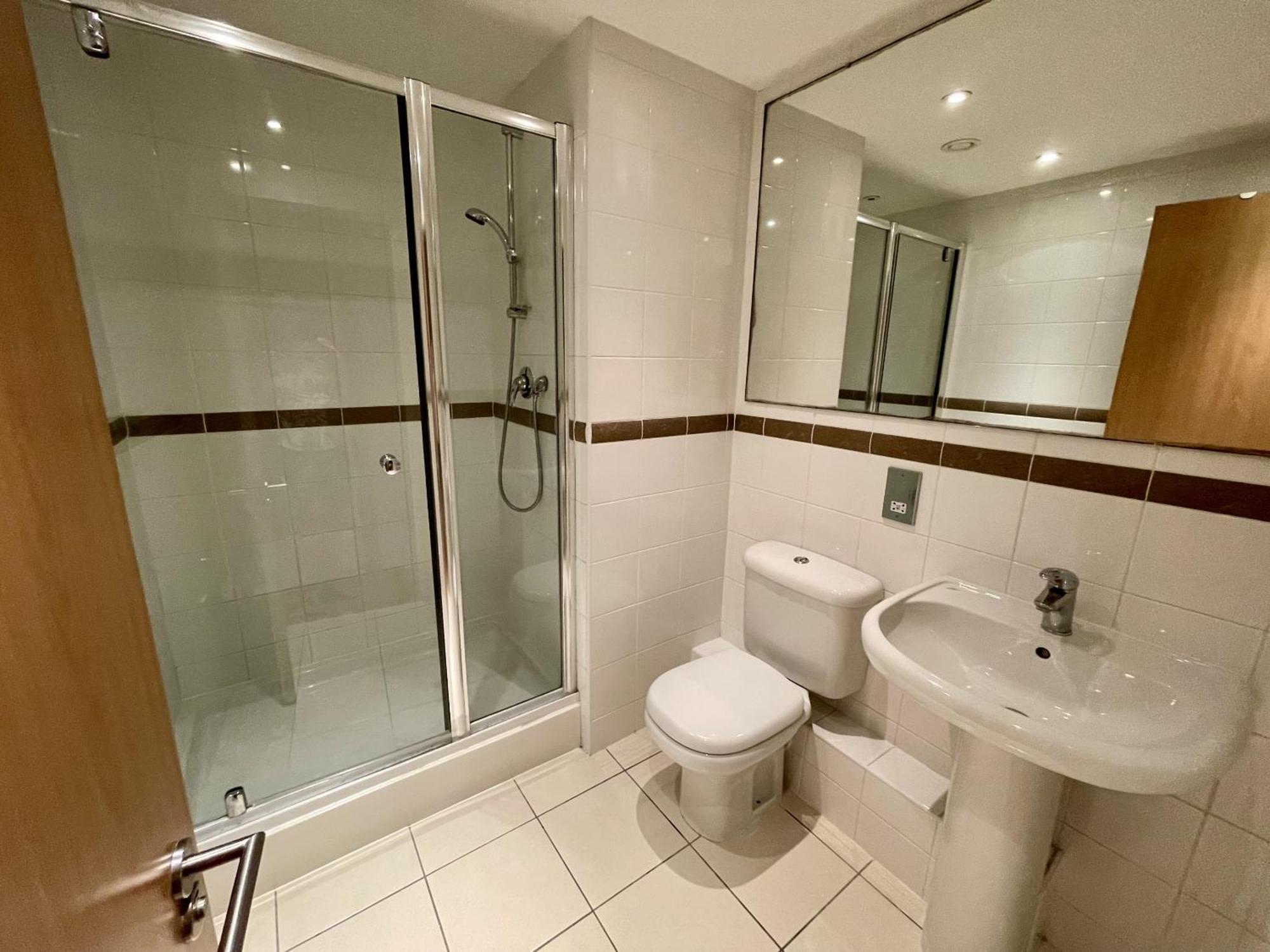 Stunning 2-Bed Town Centre Apartment - Hosted By Hutch Lifestyle Leamington Spa Exterior foto